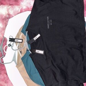 Oner active created by lifters crop top